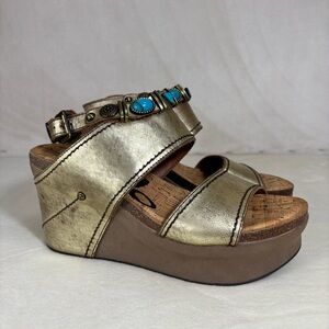 OTBT Layover Wedge Sandals Gold With Turquoise Accents Size 9